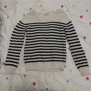 KNIT Stripped Black and White Cozy Sweater